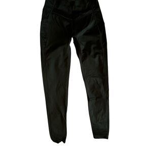 Stylish Black Leggings w/pockets!